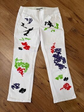 Via Ritina white cropped jeans with colorful splatter detail, size 6